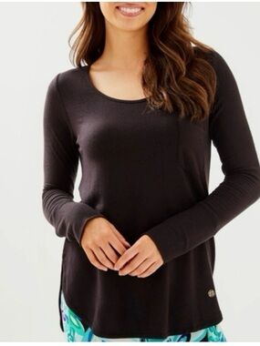 Lilly Pulitzer Black Luxletic Long-Sleeve Pocket Tee